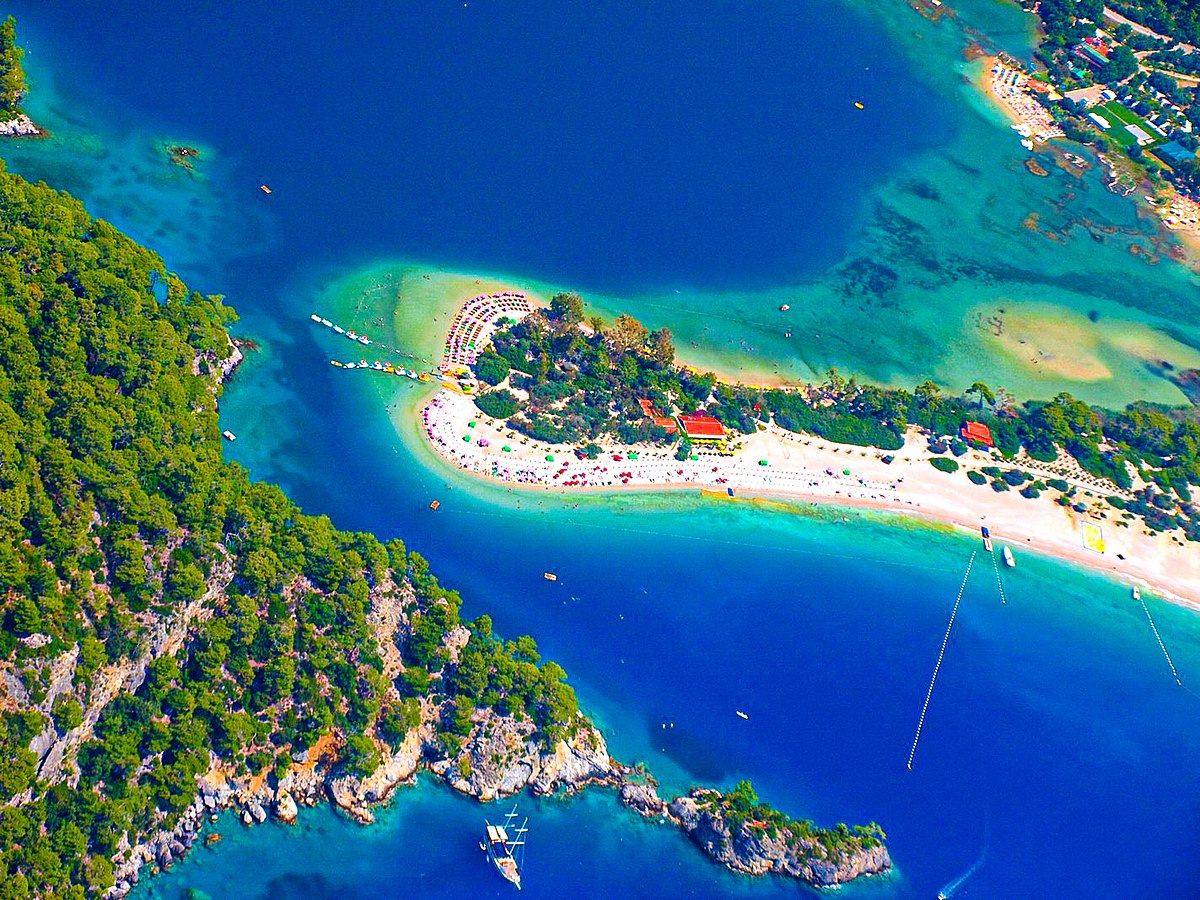 Oludeniz Beach, a place full of beauty and activities