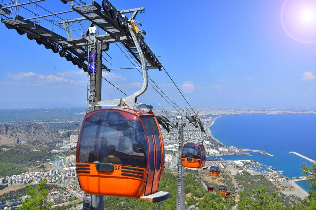 Tonik Tepe cable car