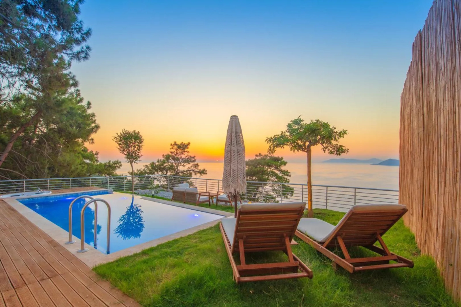 La Luna Faralya Cottages